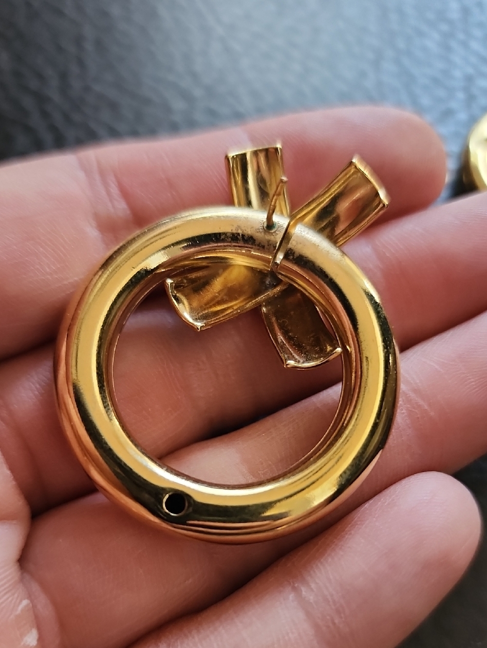 VTG Gold-Tone Interlocking Hoop Earrings - Women Jewelry - Picture 7 of 8